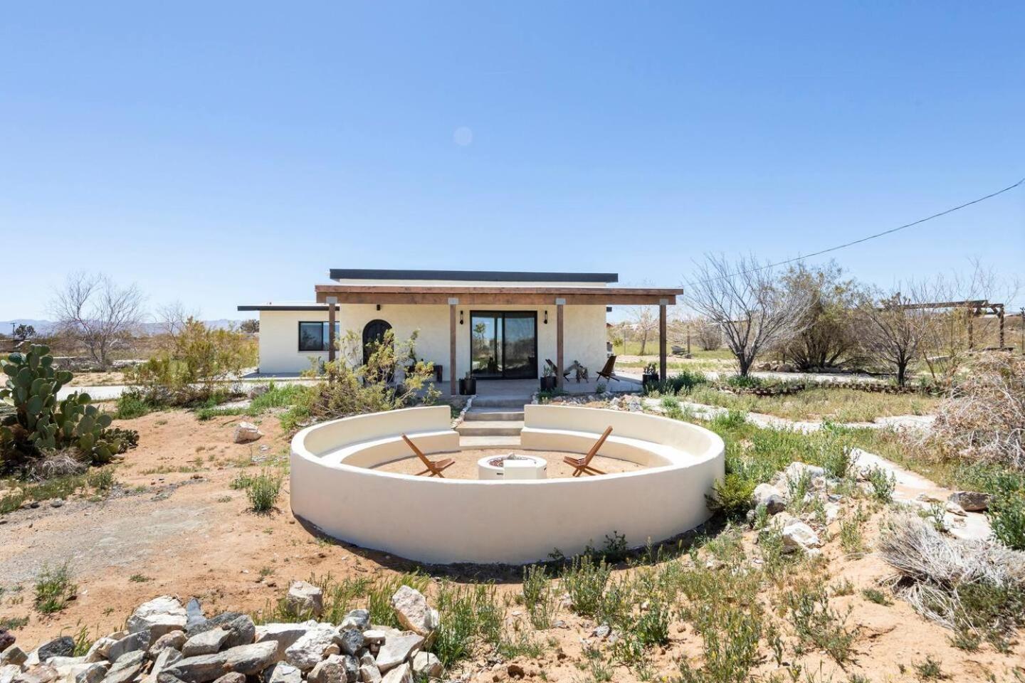 Starlight Mesa In Joshua Tree With Fire Pit Circle And Privacy Villa Yucca Valley Exterior foto